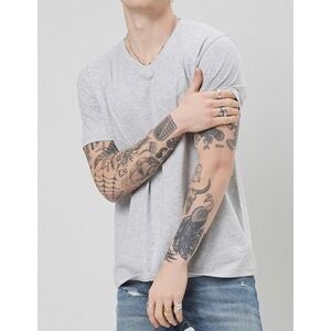 F21 Classic Fit Cotton Tee